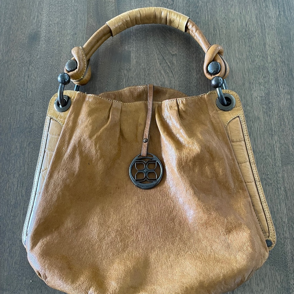 Shoulder Handbag Leather - Sac à main en Cuir -BCBG MaxAzria